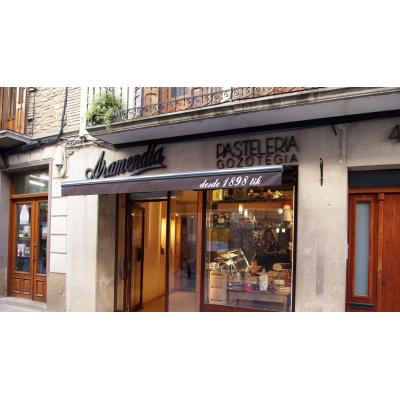 La icónica pastelería de Sangüesa que se despide de su clientela
