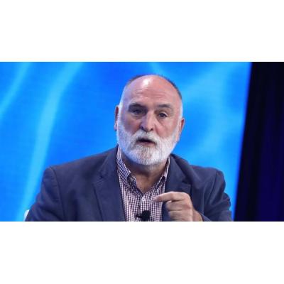 Javier Solana y el chef José Andrés, reconocidos con la Orden Europea al Mérito