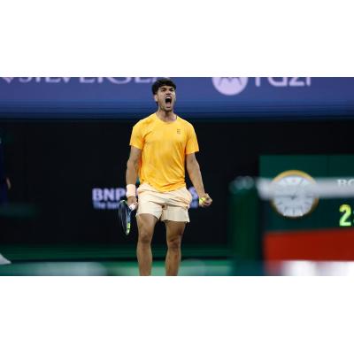 Alcaraz necesita tres sets para doblegar a Rinderknech
