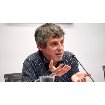 "No es de recibo meter como sobrecostes imprevistos las mamparas de ducha y los muebles de cocina"