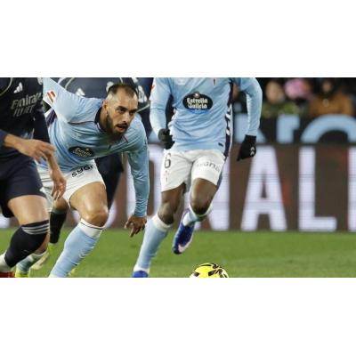 Borja Iglesias: "Me entristece que un futbolista homosexual no pueda salir del armario"