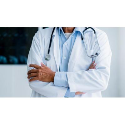 Las agresiones a médicos alcanzan en 2025 su cifra más alta con 879 casos en el Estado español