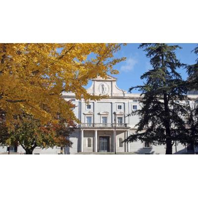 Directivos de Amazon, BBVA, Caixabank o Telefónica analizan las repercusiones económicas de la coyuntura geopolítica actual en la Universidad de Navarra