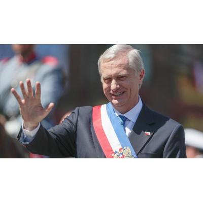 Kast jura como nuevo presidente de Chile