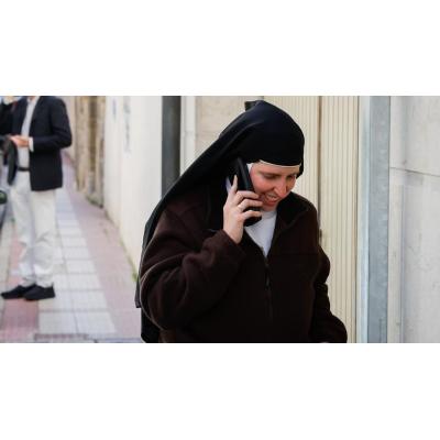 Las exmonjas de Belorado abandonan el monasterio horas antes de su desahucio
