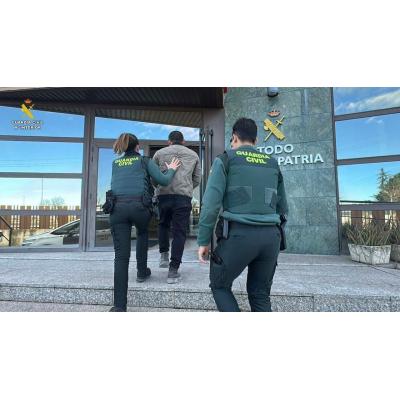 Fotos del operativo que ha liberado a seis personas en condiciones de explotación laboral en Calahorra