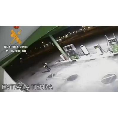 Tres detenidos por robar en una gasolinera de Castejón