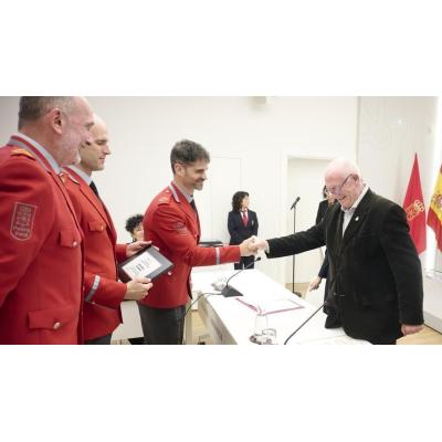 Fotos del acto de reconocimiento a profesionales de Navarra por su labor tras la dana de Valencia en Paiporta