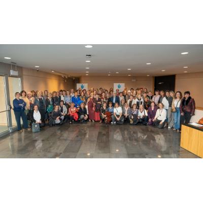 Las setenta enfermeras que han recibido un homenaje muy especial en el Museo de la Universidad de Navarra
