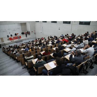 3.904 personas, el 65% de las admitidas, realizan la oposición de 158 plazas para servicios generales en Navarra