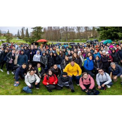 A pie o en bici: 500 peregrinos de la Universidad de Navarra se han echado hoy en camino hacia Javier