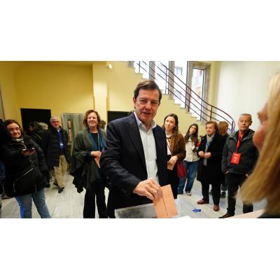 La participación en Castilla y León llega al 37% a las 14:00 horas, 2,24 puntos más