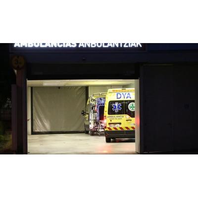 Herido un hombre de 75 años tras salirse de la vía y chocar contra un muro en Baztan