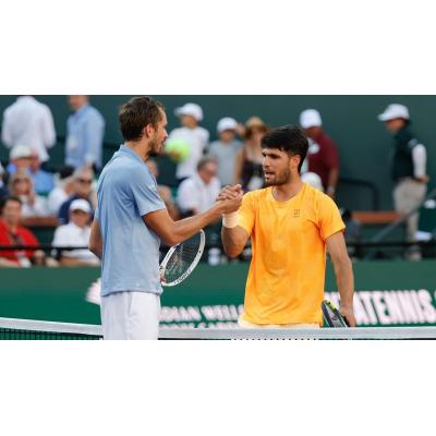 La racha de Carlos Alcaraz tropieza con Medvedev en semifinales de Indian Wells