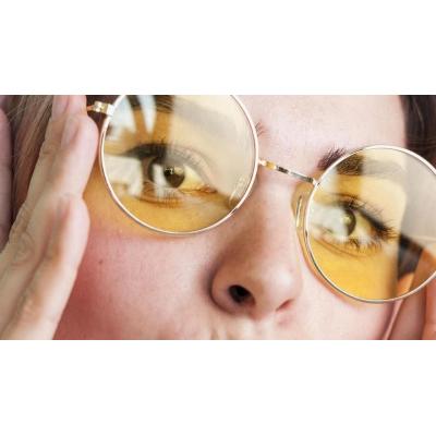 Los filtros amarillos de las gafas, ¿prevención real o una moda muy cara?