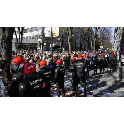 Huelga general 17M: Tensión en Bilbao a las puertas del Primark