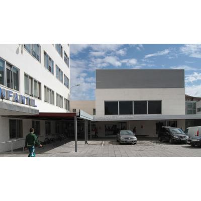 Herida grave una niña de 6 años atropellada en el parking del colegio Luis Amigó de Mutilva
