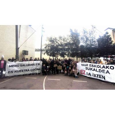 EH Bildu se carga la cocina de una escuela infantil y las familias se organizan contra la medida