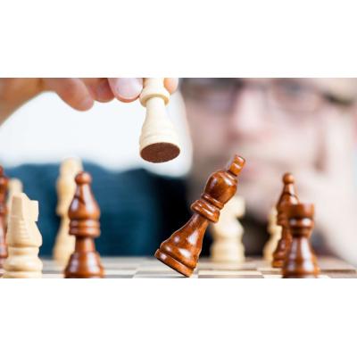 Un torneo de ajedrez con un tablero gigante y 50 plazas: la cita en Pamplona que no te puedes perder