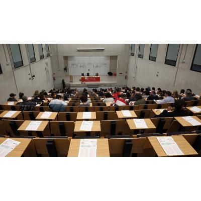 La oposición de servicios generales deja 803 aprobados entre 3.904 presentados