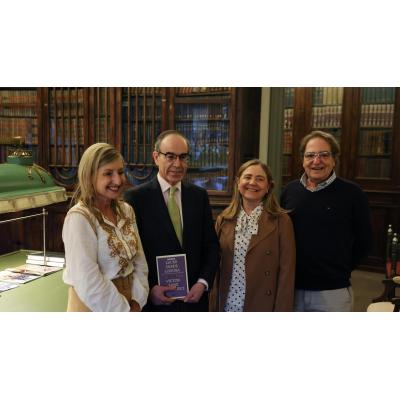 La biografía de José Esparza en Lodosa, "un homenaje a lo que de extraordinario tiene lo ordinario"