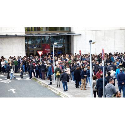 Las oposiciones del Gobierno de Navarra vuelven a encender la protesta por los suspensos masivos: "Estamos indignados"