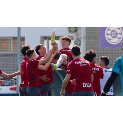 Víctor Muñoz, a la selección: De la Fuente convoca al jugador de Osasuna para los amistosos de Serbia y Egipto
