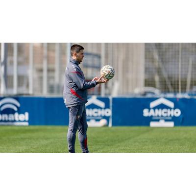 Alessio Lisci: "No podemos jugar con el nivel de activación de un equipo que está clavado en la mitad de la tabla"