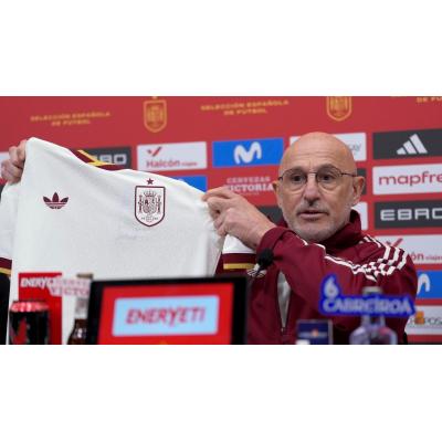 Joan Garcia, Mosquera, Soler, Barrenetxea y Muñoz, novedades en la lista para Serbia y Egipto