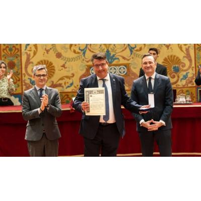 El abogado del Estado jefe en Navarra recibe una de las mayores distinciones jurídicas