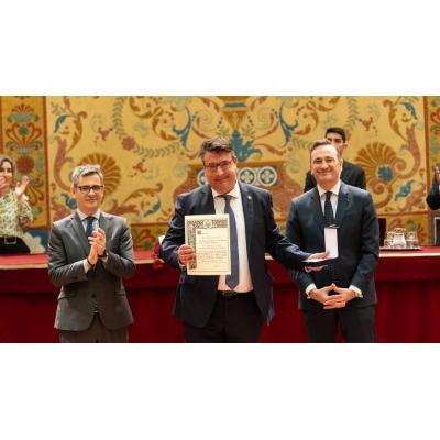 El abogado del Estado jefe en Navarra recibe la Cruz de San Raimundo de Peñafort