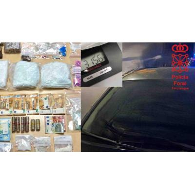 Detenidos en una localidad de la comarca de Pamplona tras el hallazgo en su coche de tres kilos de droga