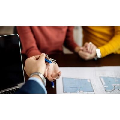 Condenado un promotor inmobiliario por estafar a una pareja en la compra de su primera vivienda