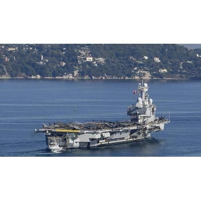 Desvelan la ubicación exacta del portaaviones 'Charles de Gaulle' al correr un militar por la cubierta con Strava