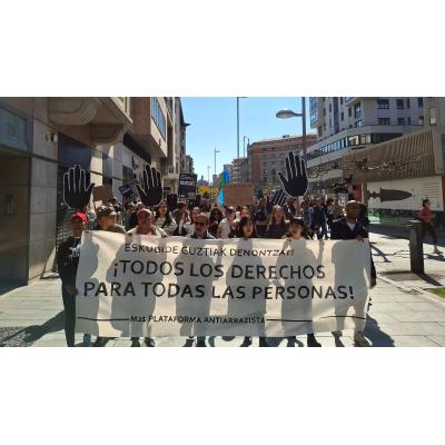 Una manifestación llama a "cerrar filas frente al racismo" y advierte de la "extensión de discursos de odio"