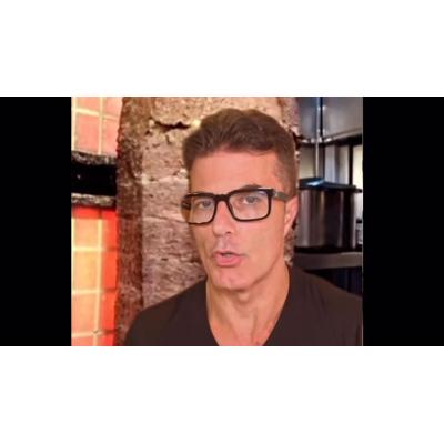 El médico Manuel Viso cuestiona el "mito del magnesio" y alerta del negocio detrás de los suplementos