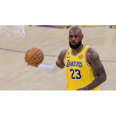 LeBron James se convierte en el jugador con más partidos de la historia de la NBA