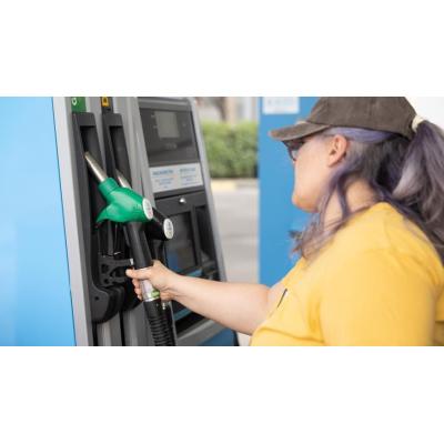 Cuerpo calcula que la rebaja fiscal en los carburantes podría suponer un ahorro de 30 euros por depósito