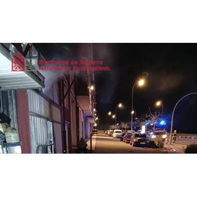 Bomberos extinguen un incendio en una bajera en Viana, sin heridos