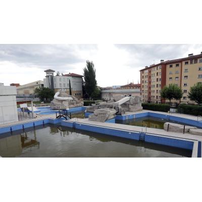 Usuarios de Larrabide dan ideas para evitar el cierre de sus piscinas