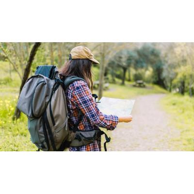 Herida una peregrina de 60 años al sufrir una caída en Viana