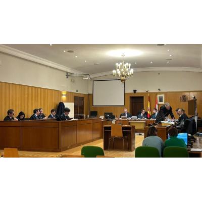 "Me enseñaron una foto de mi bebé tirado en el suelo junto a unos palés", denuncia un perjudicado del caso ataúdes