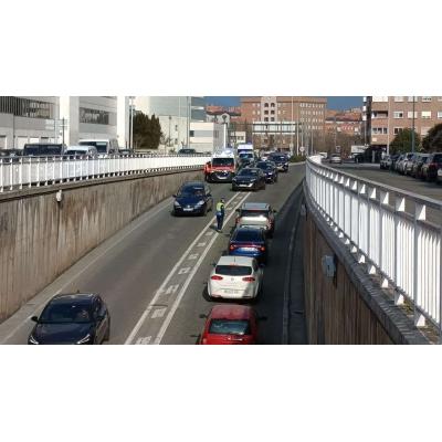 Un accidente en Pamplona colapsa la avenida de Navarra y provoca retenciones desde dos barrios