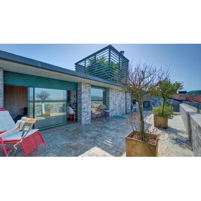 Una joya inmobiliaria en Gorraiz: espacio, luz y exclusividad a 10 minutos de Pamplona
