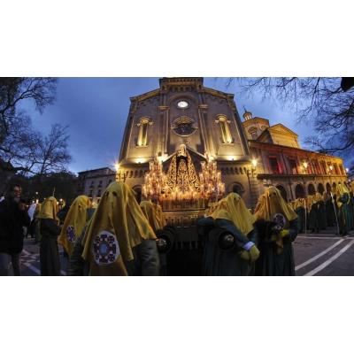 Semana Santa en Pamplona: La Dolorosa inicia su traslado desde San Lorenzo a la Catedral