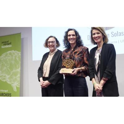 La investigadora de la UN, Maite Solas, recibe la beca Pasqual Maragall por sus estudios de prevención de Alzheimer