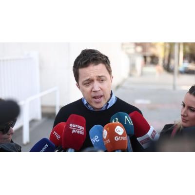 Íñigo Errejón dice que tiene que "poner límite" a las difamaciones y calumnias de Mouliaá