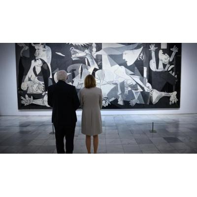 Pradales estima que sería “un grave error político cerrar la puerta” al traslado del ‘Guernica’