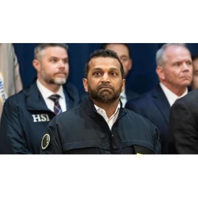 Piratas informáticos proiraníes divulgan cientos de documentos e imágenes privadas del director del FBI