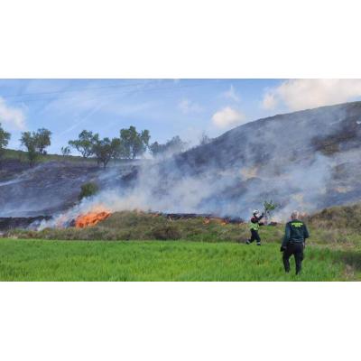 Un incendio arrasa dos hectáreas en Lerín y obliga a intervenir a Guardia Civil y bomberos